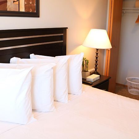 Autumn Leaf Suites แอร์เวย์ไฮส์ ภายนอก รูปภาพ